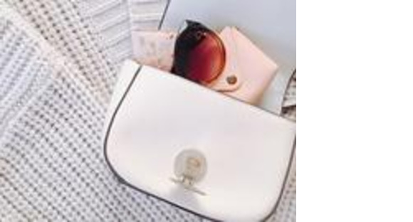 FURLA　レザーグッズ・バッグ販売スタッフ　日本橋三越本店(株式会社アクトブレーン)/tc33563の求人メインイメージ