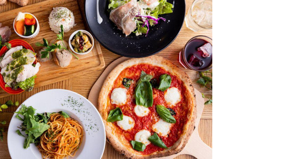 ＧＹＲＯ ＨＯＬＤＩＮＧＳ株式会社／ESOLA  岩国駅前店の求人情報ページへ