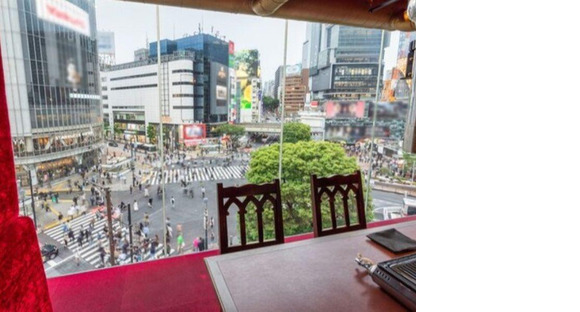 ＧＹＲＯ ＨＯＬＤＩＮＧＳ株式会社／渋谷 和牛焼肉 USHIHACHI 極03の求人情報ページへ