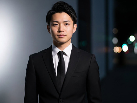 経験・年齢不問！ホールスタッフ急募